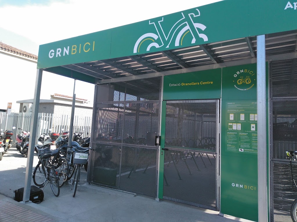 Aparcament segur per a bicicletes estacio Granollers centre — Estacionamiento