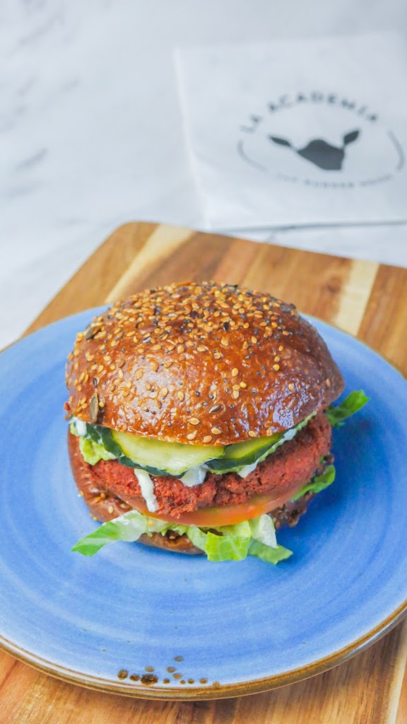 La Academia Burger — Comida y bebida