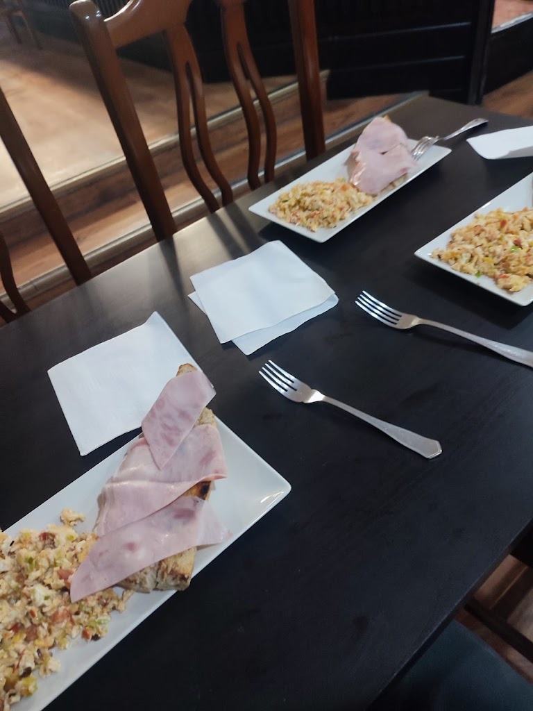 Restaurante Dz — Comida y bebida