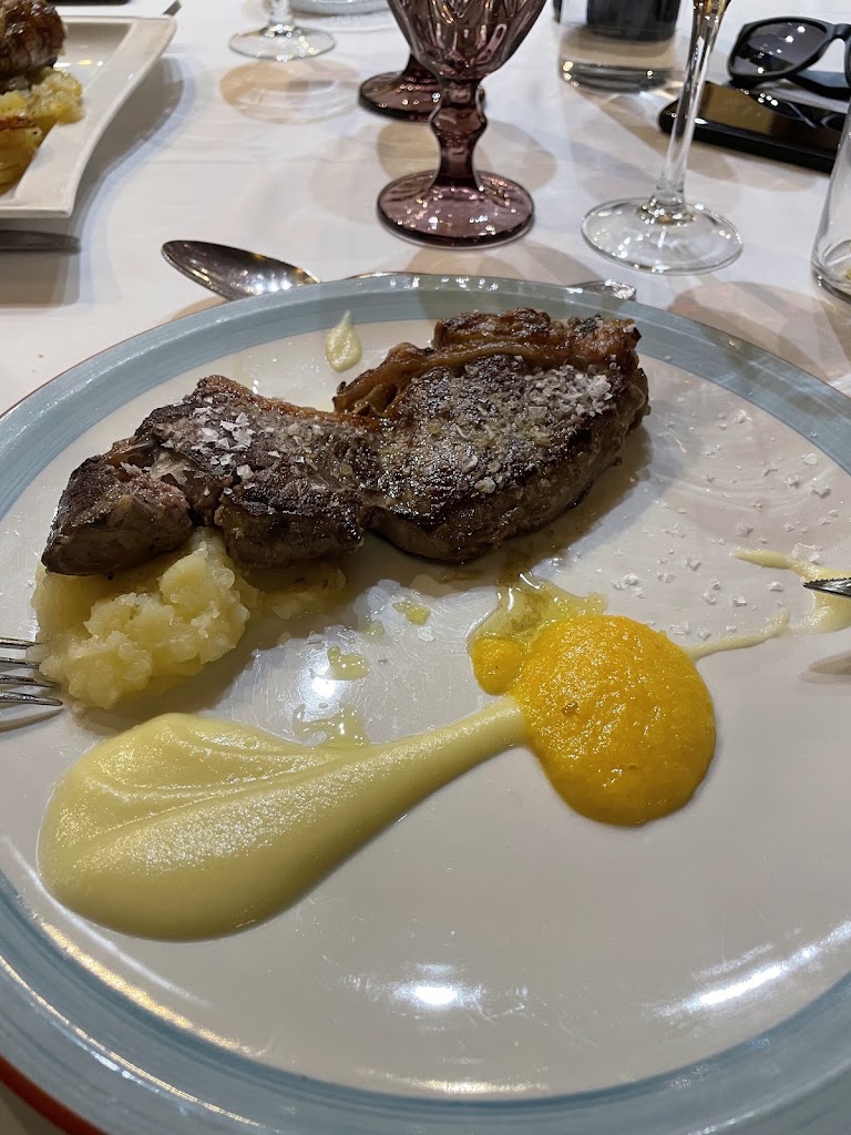 Restaurante Piscis — Comida y bebida