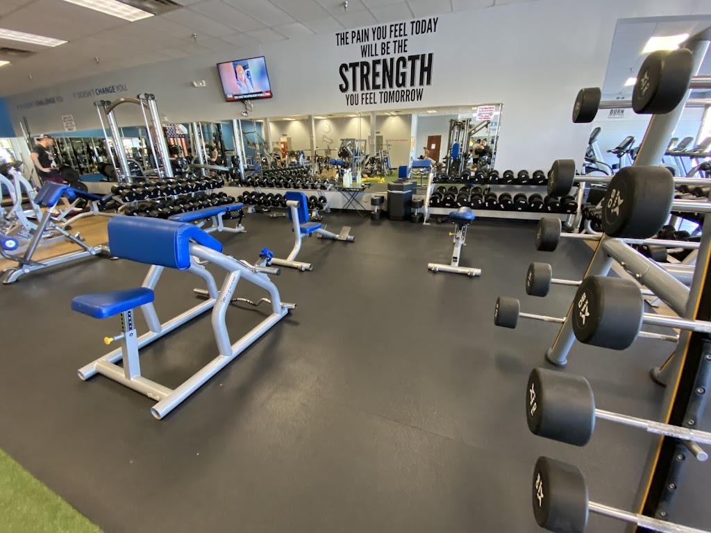  Edge Fitness & Tanning