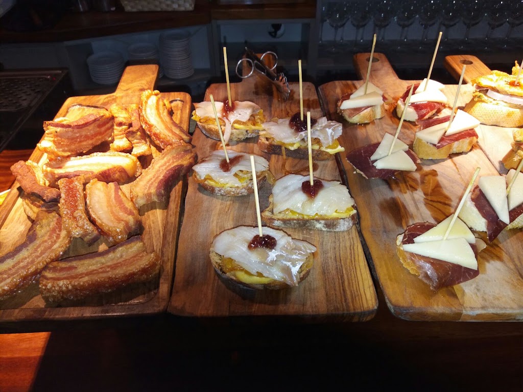 Ederki taberna — Comida y bebida
