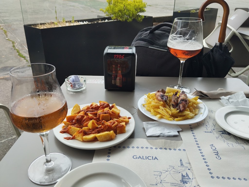 Taperia O Turpial — Comida y bebida