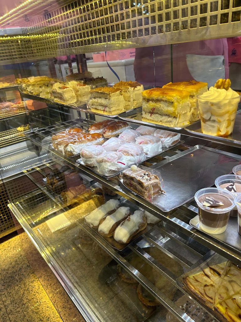 Confiteria Cordero — Pastel