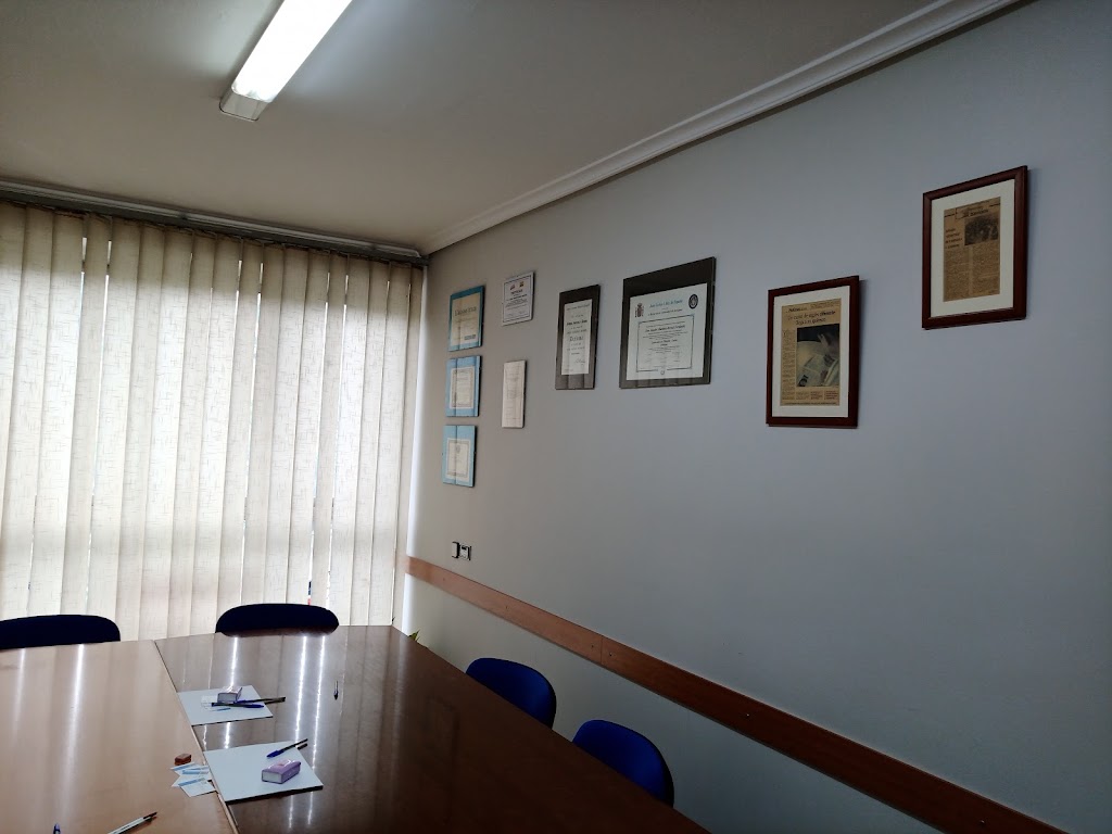 Academia CENTRO DE ESTUDIOS DE INGLES YES — Del propietario