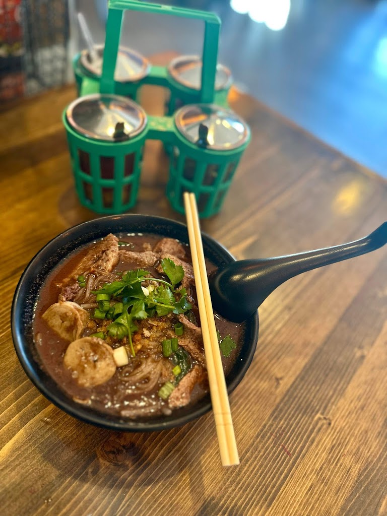 D E Thai Kitchen