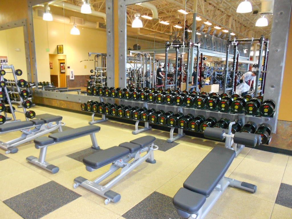  Gold's Gym Woodinville