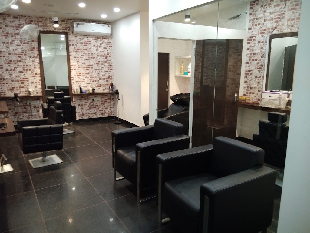 Zama S Unisex Salon Academy Best Top Ladies Women Beauty Salon Parlour Classes Bridal Makeup