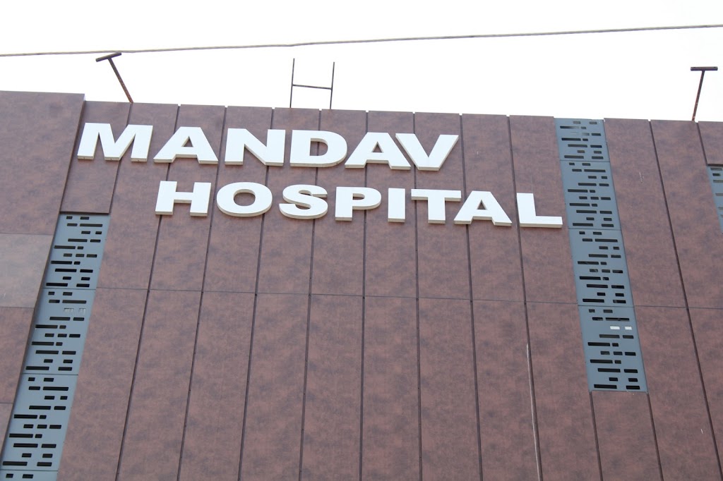 Dr. Himachal Heart Institute Most Advanced Cardiac Hospital Icu Angiography Echo Cardiologist Dr Kunal Mahajan