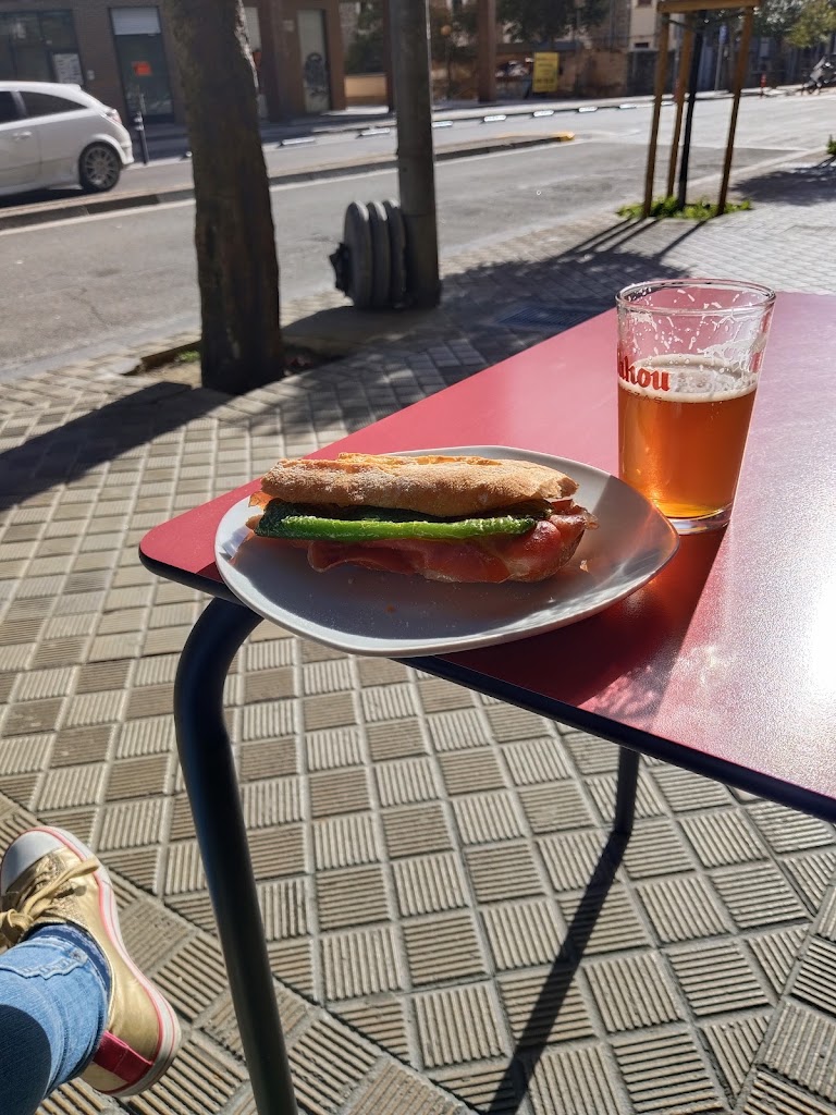 Pato Pinta — Comida y bebida