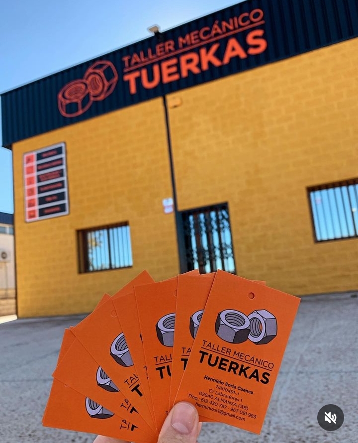 Taller Mecanico Tuerkas — Exterior