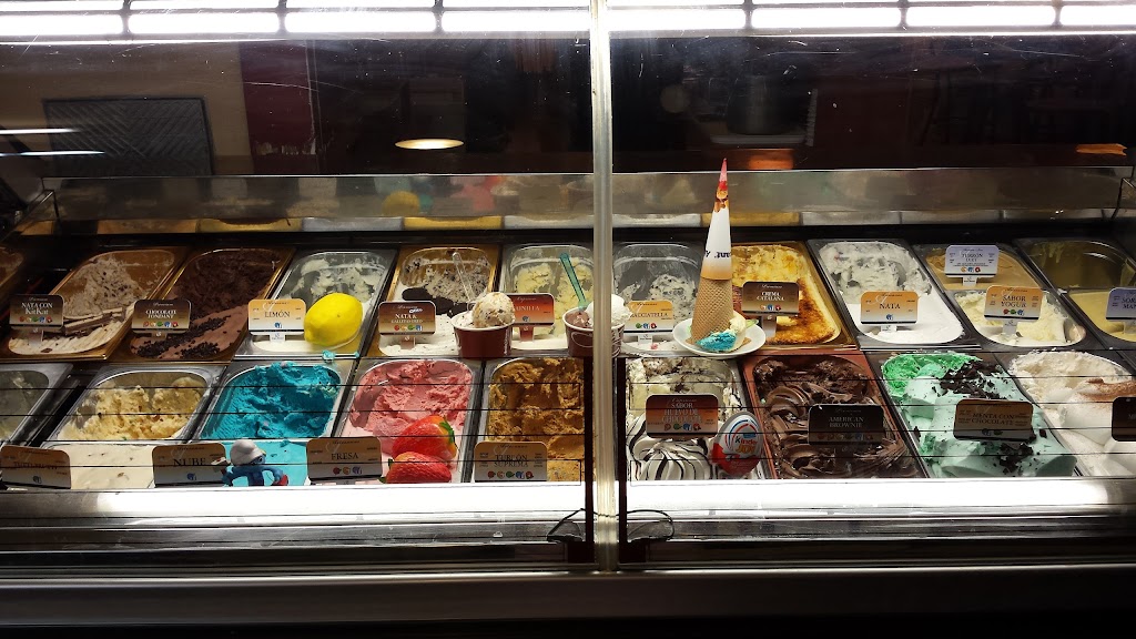 Heladeria/bar/cafeteria artisans