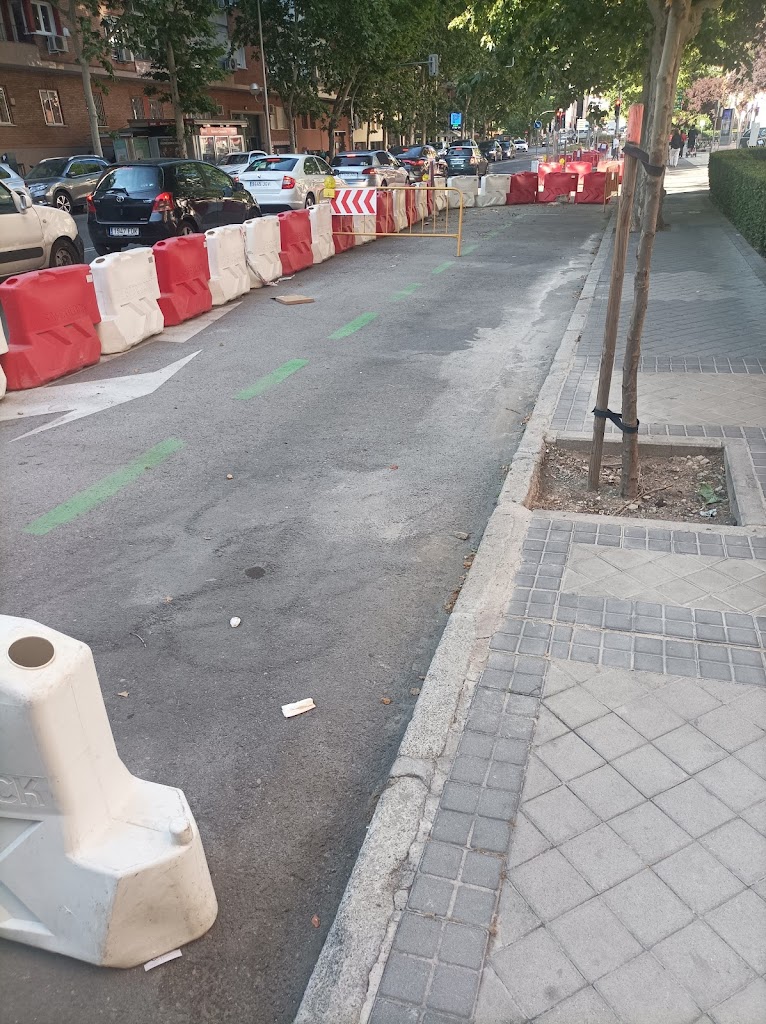 Calle Agustin de Foxa, 27 Garage