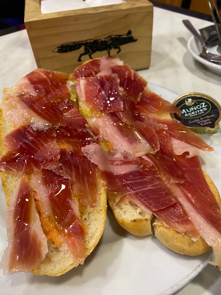Nurcris — Comida y bebida