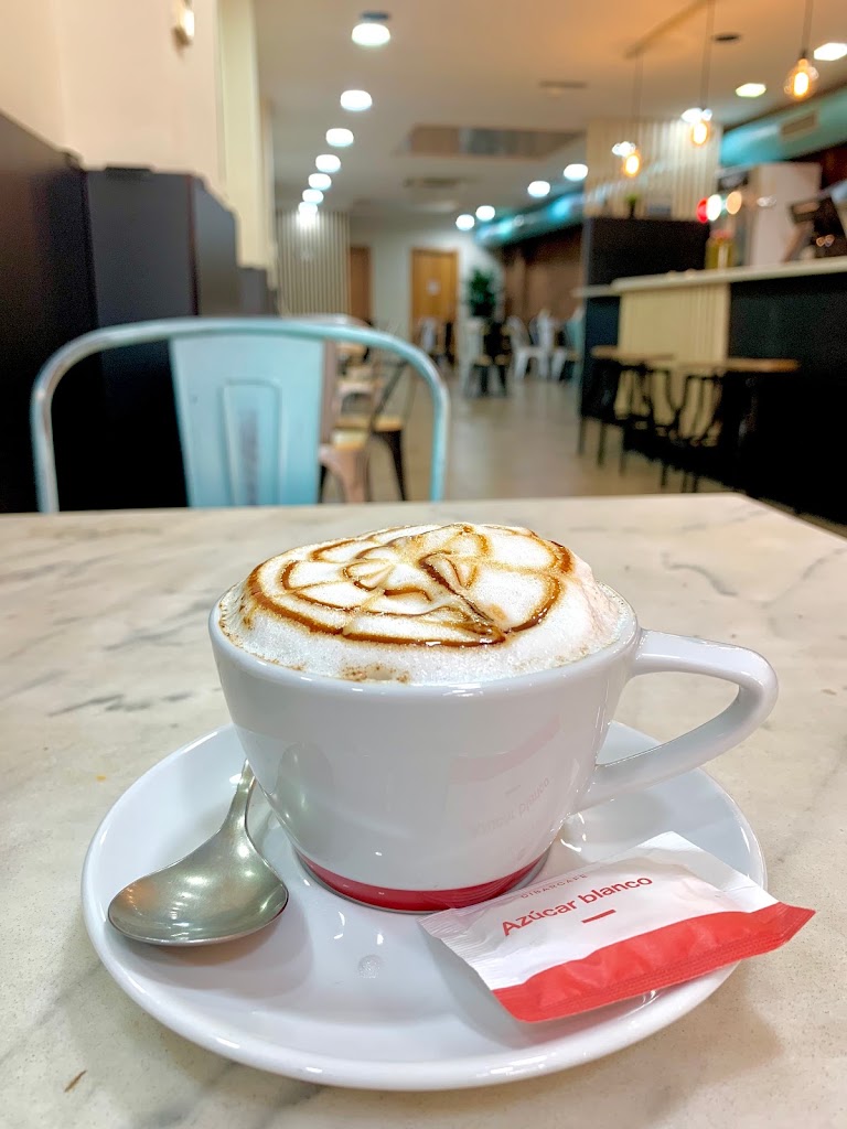 cafeteria Auguri — Capuchino
