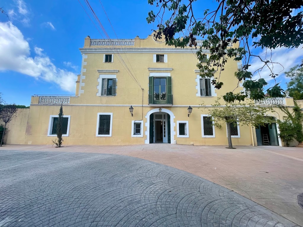 Barcelona Montessori Pre and Secondary School