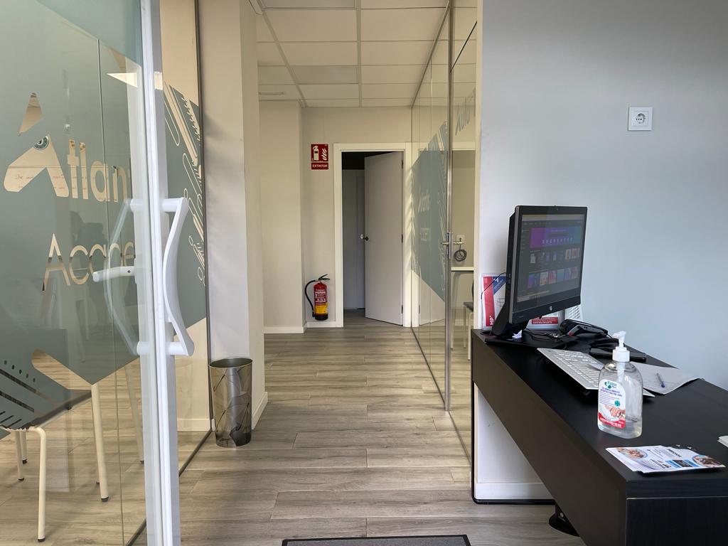 Centro de estudios Academia Atlantis — Del propietario
