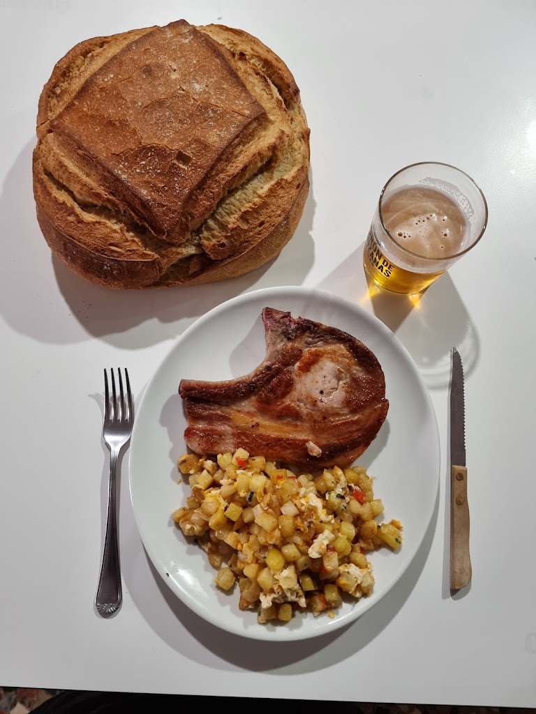 Bar Meri — Comida y bebida