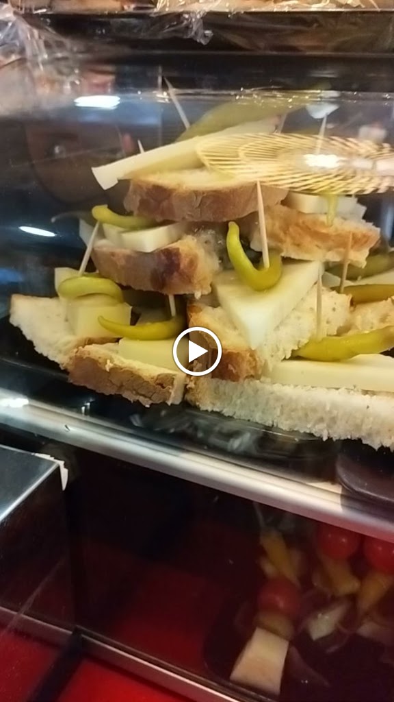 Cafe Bar El Reencuentro — Videos