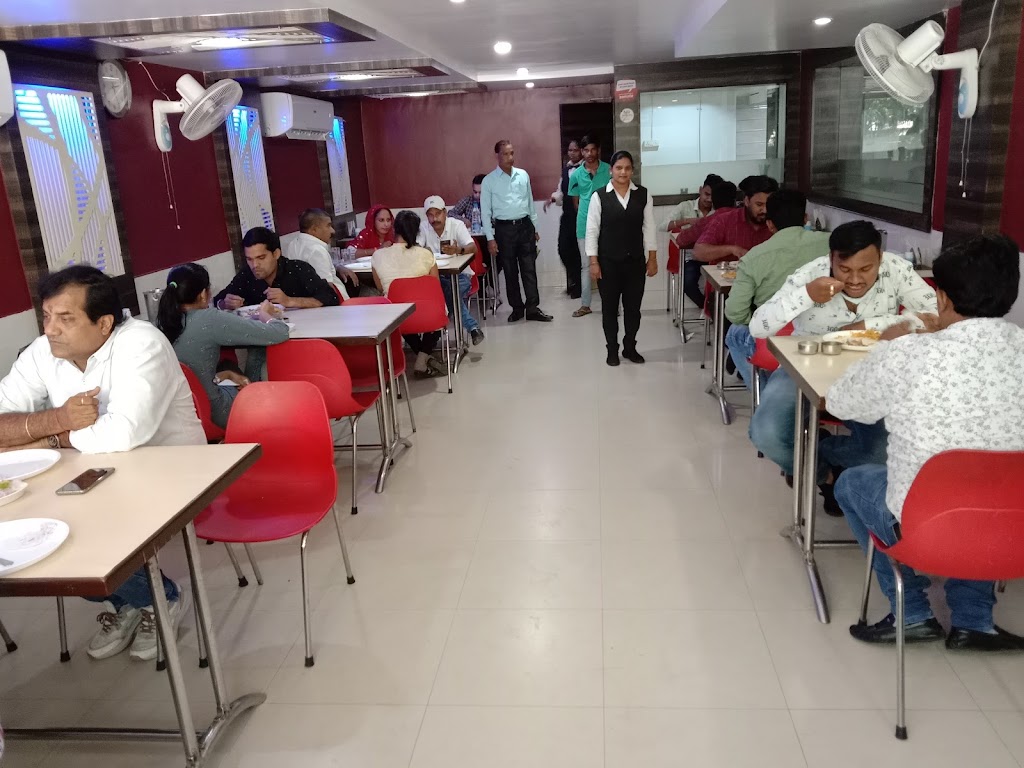 Madrasi Restaurant Bilaspur Since 1943