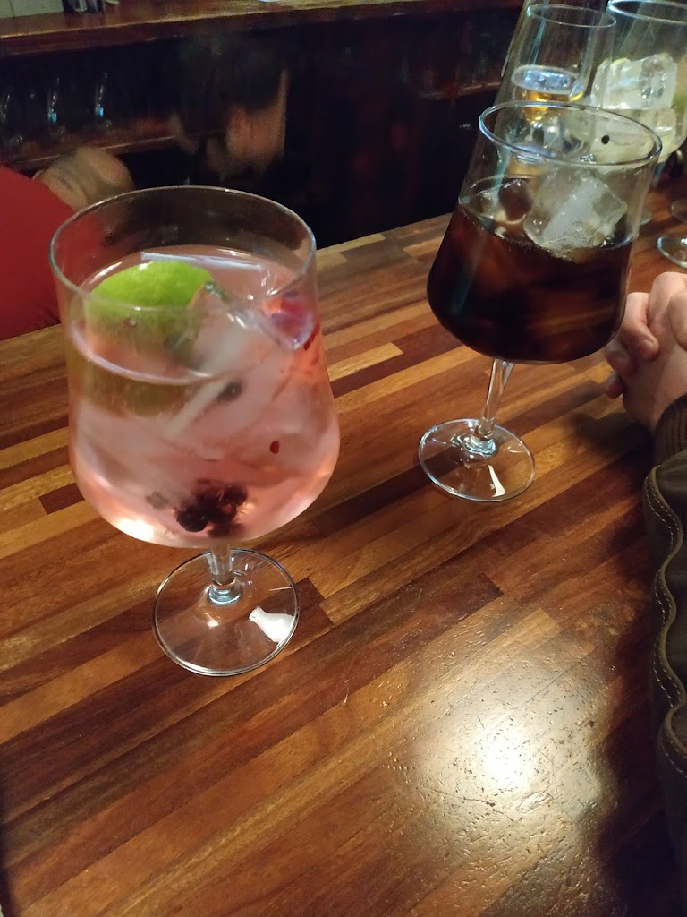 The Wagon — Comida y bebida