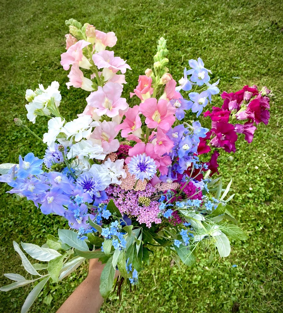 Spotted Dog Flower Farm Flower Cart