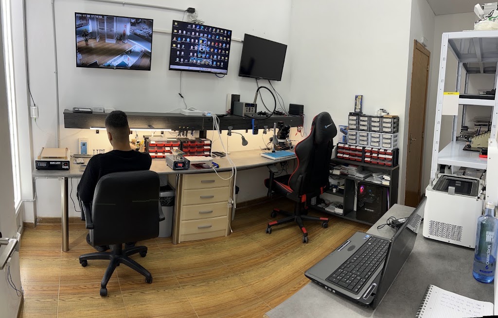 PuntoTech Santa Pola — Interior