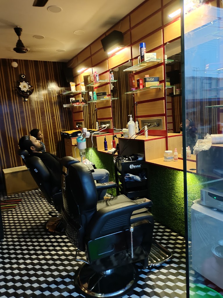 Black And White Salon