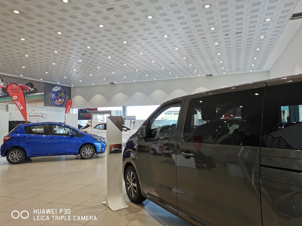 Concesionario Oficial TOYOTA - Breogan Motor — Interior