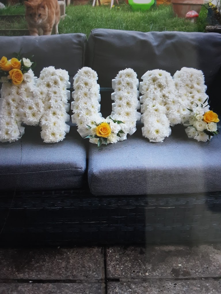 Flowers by Sarah LTD