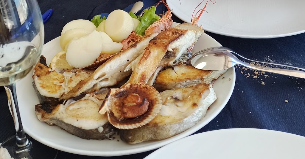 Restaurante Faro de Salvora — Comida y bebida