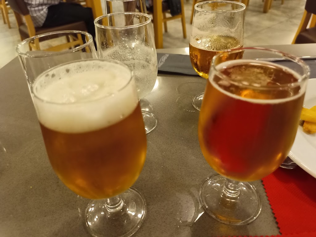 Brahms And Liszt Showbar — Comida y bebida