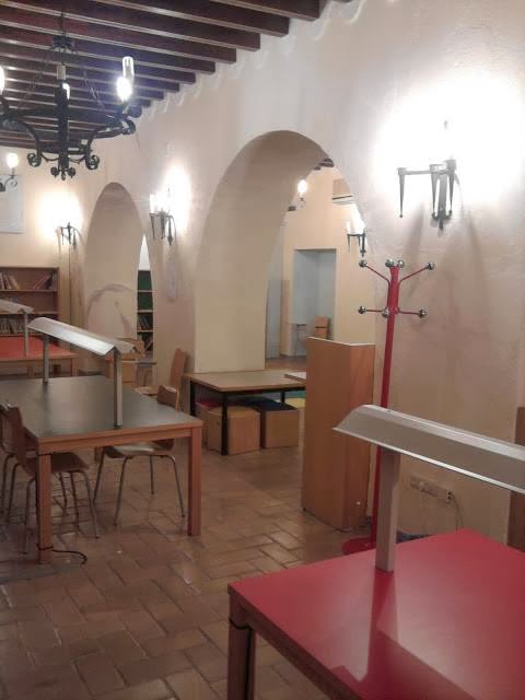 Servicio de Archivo y Biblioteca del Ayuntamiento de Marchena — Del propietario