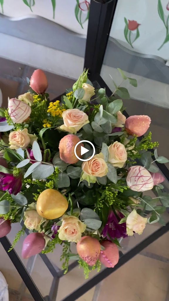 Lola's Floristas la colonia flower shop — Del propietario