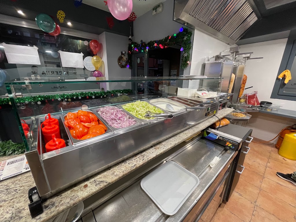 AREETA KEBAB Y PIZZERIA — Ambiente