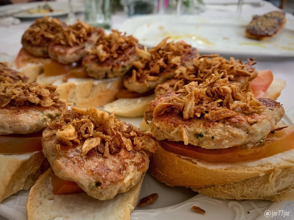 Bar Coines — Comida y bebida