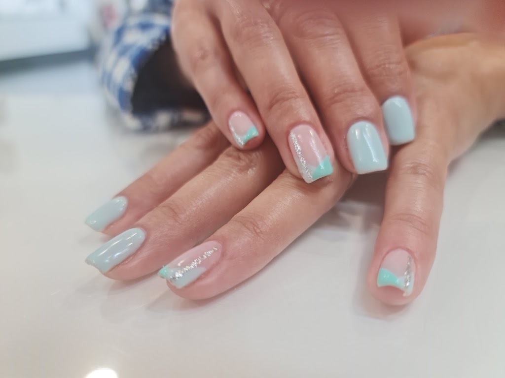 Ovalo Estetica Ronda Don Bosco — Manicura