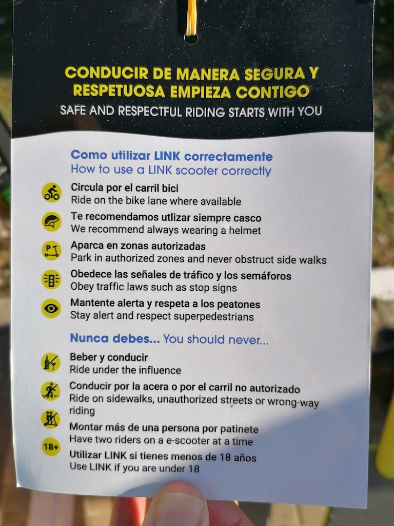 Parking patinetes electricos de alquiler