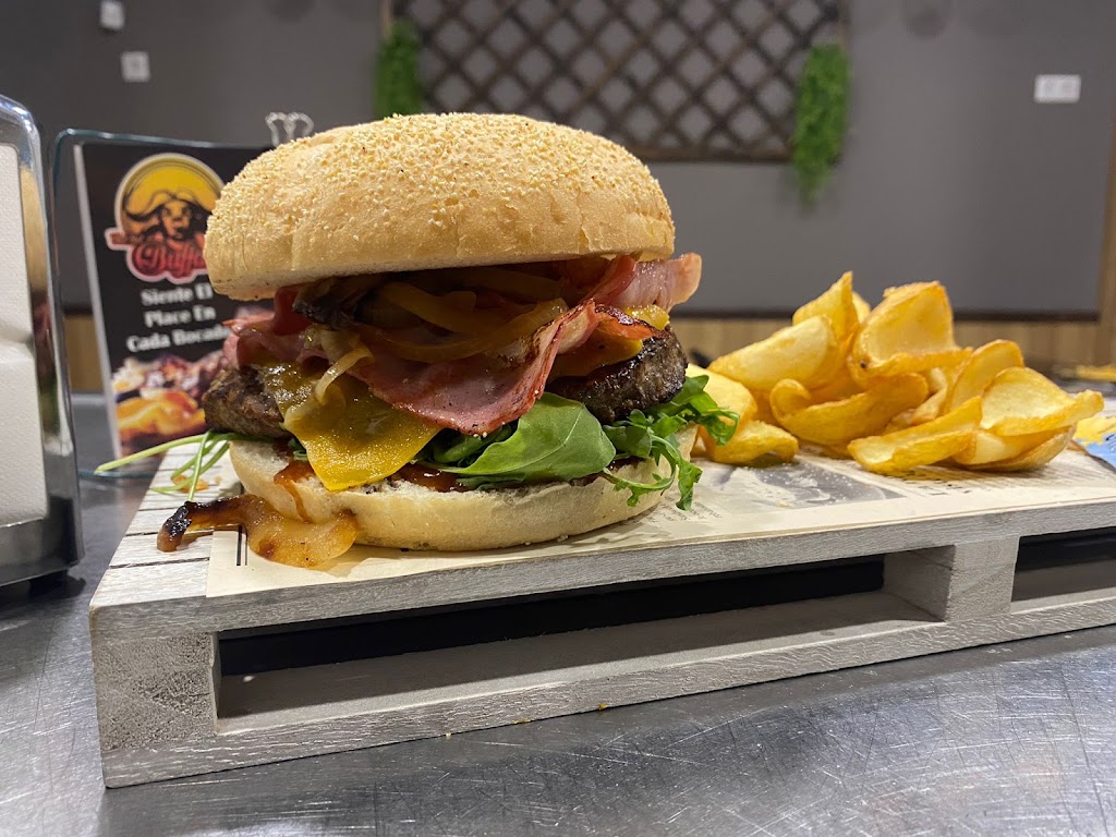 The hot Buffalo — Comida y bebida