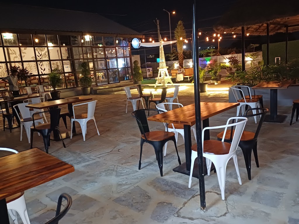 Chronicles Cafe Kitchen