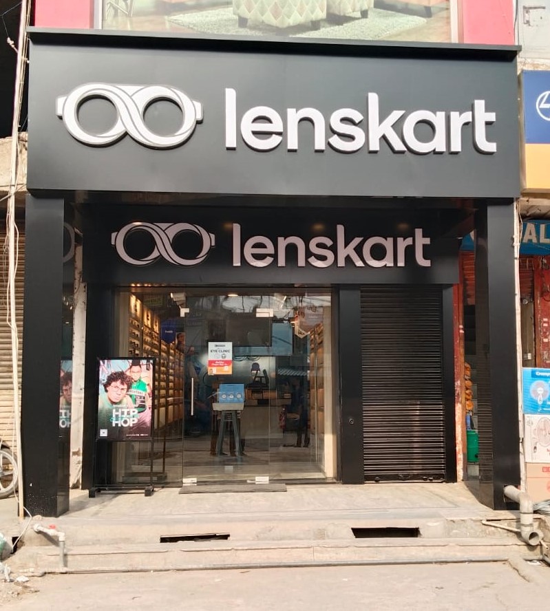 Lenskart Com At Big Bazaar Chowk Sai Road Baddi