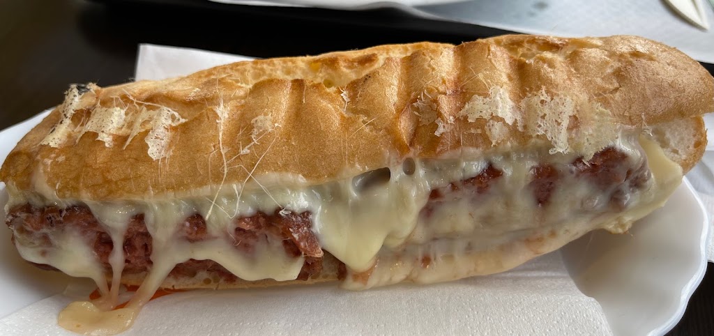 El Farolillo Manresa — Comida y bebida