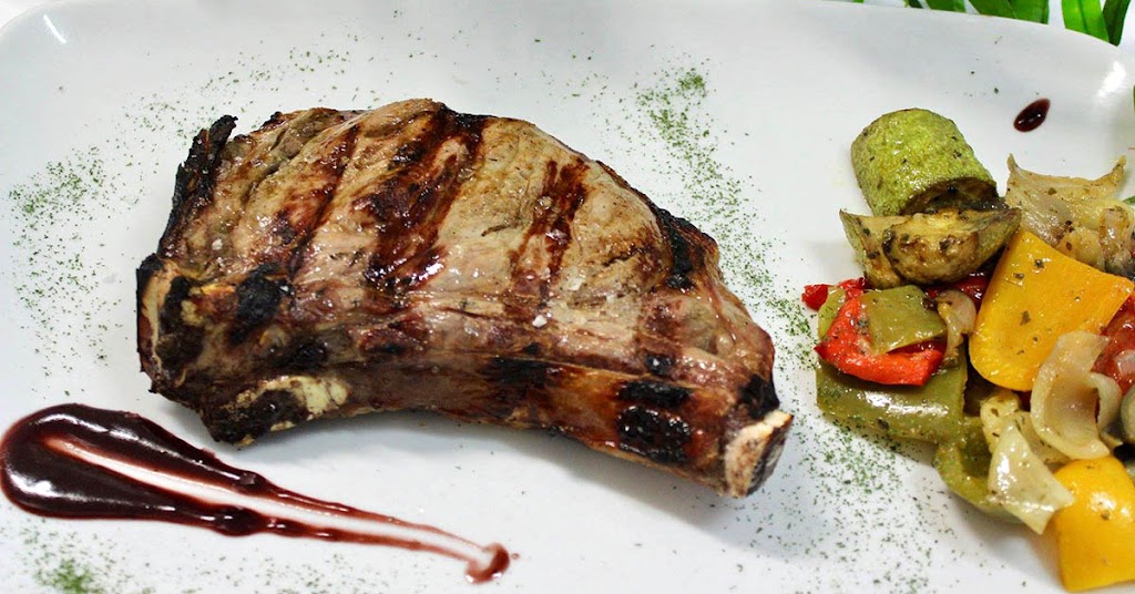 Restaurante La Ragua — Comida y bebida