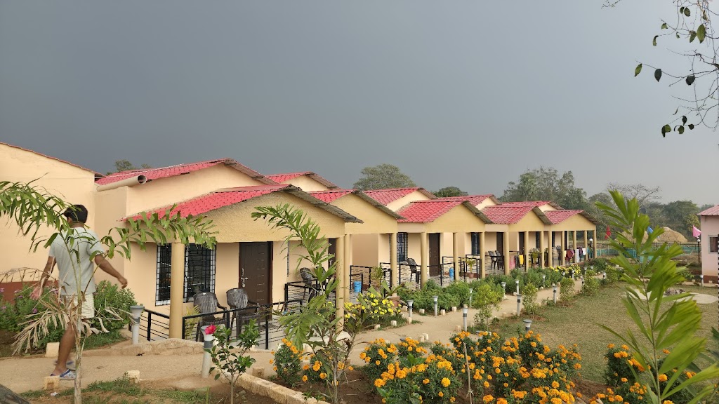 Raj Hill Resort