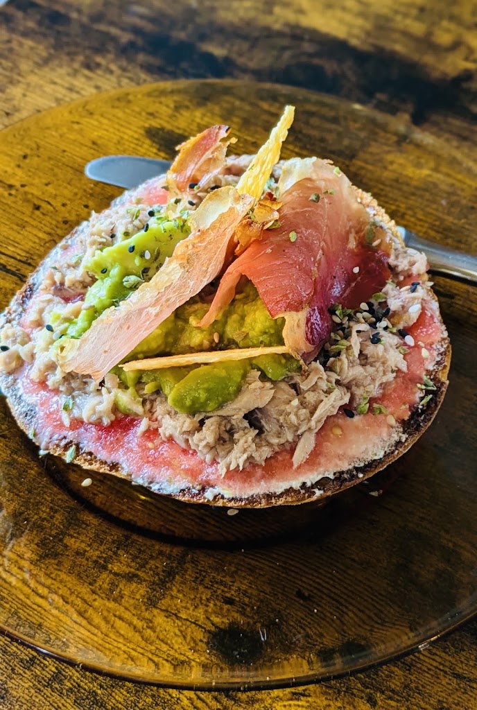 Tres Eses Cafe — Comida y bebida