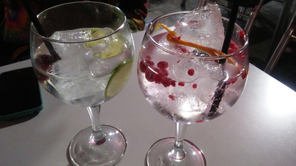Bar Cul de Sac — Comida y bebida