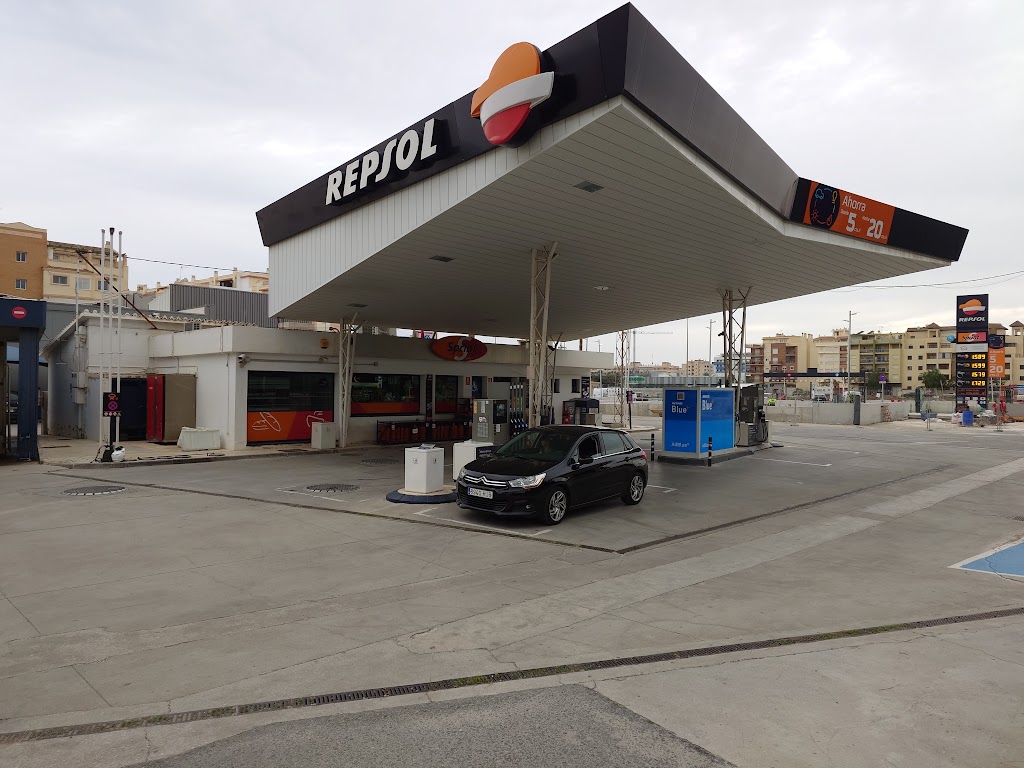 Estacion de Servicio Repsol — Surtidor de combustible