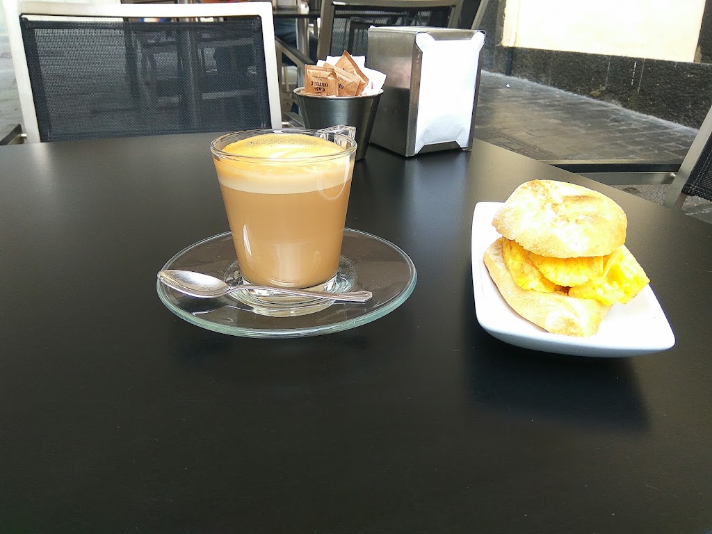 El Yantar — Cafe