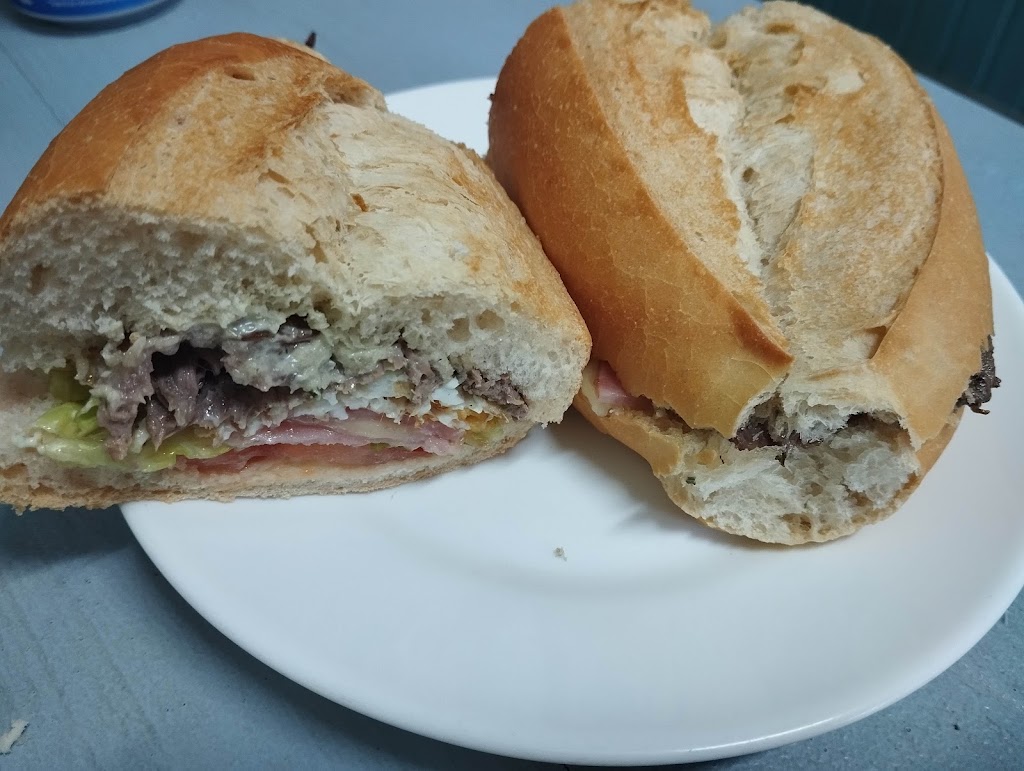 Bar cafe Ca Manolo y compania — Comida y bebida