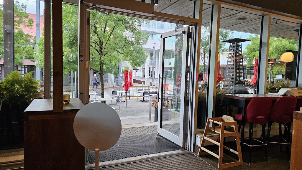Nook Restaurant in North-Vancouver